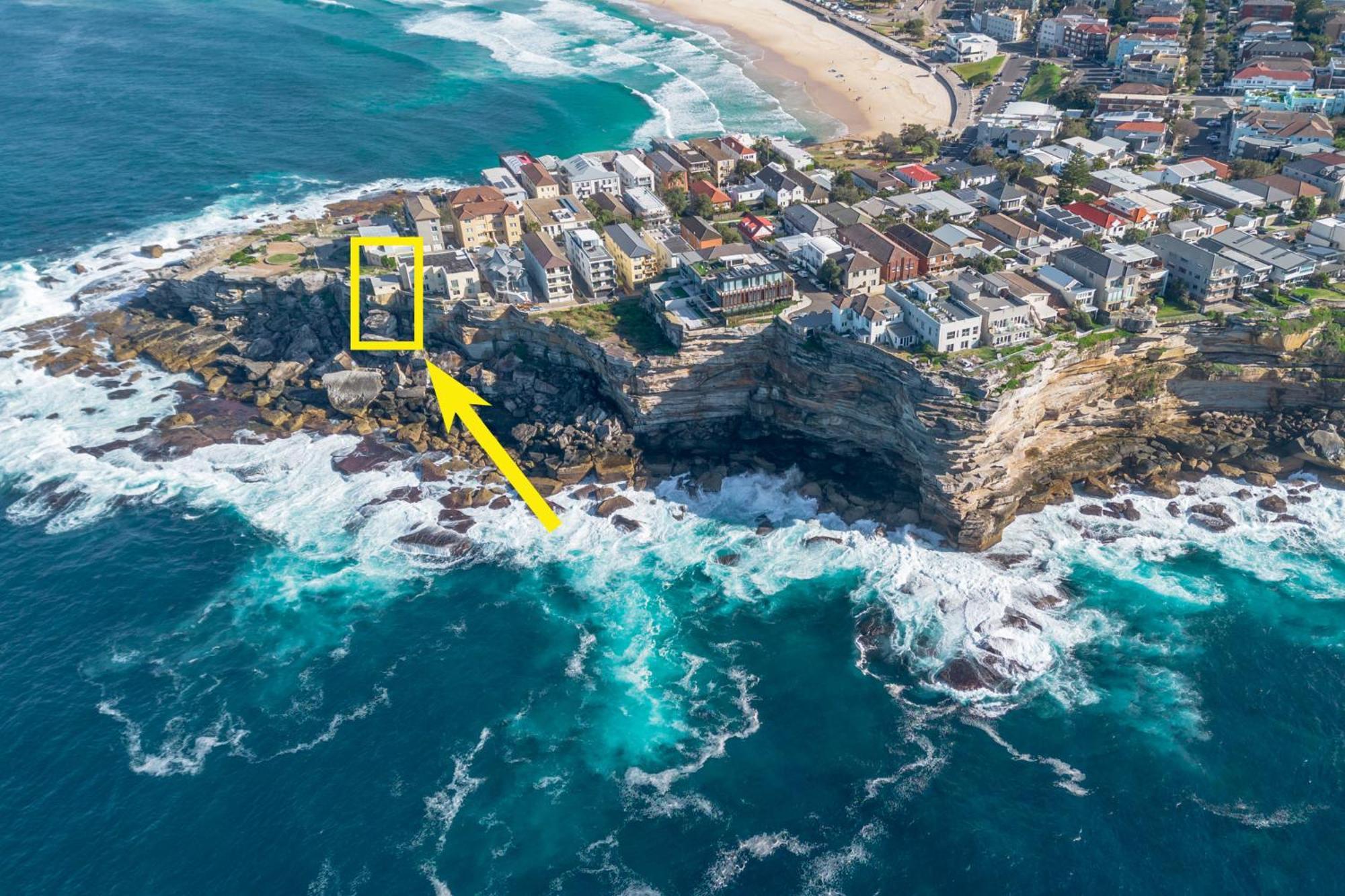 Upscale Cliffside Studio With Ocean Views North Bondi Sydney Ngoại thất bức ảnh