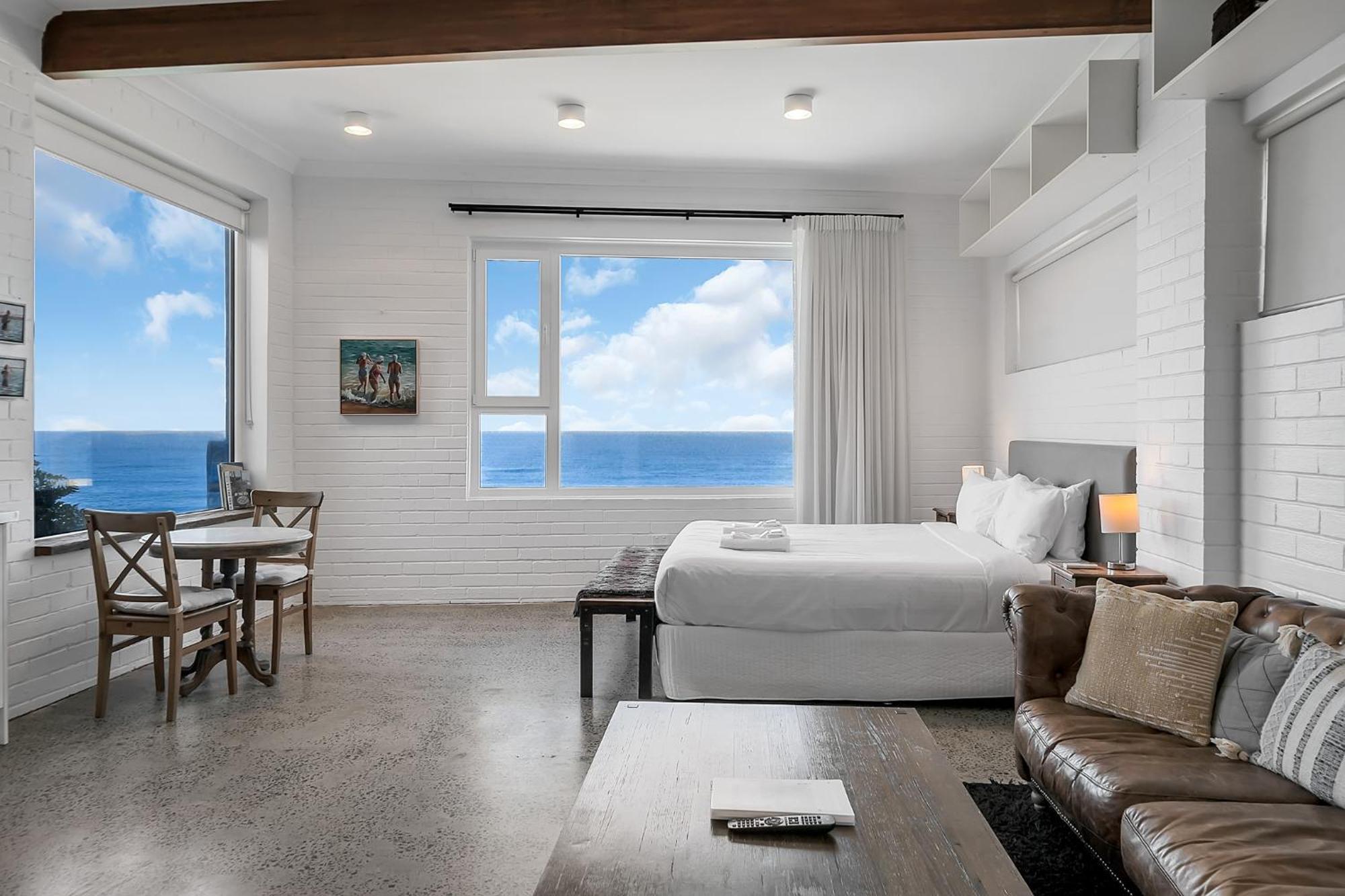 Upscale Cliffside Studio With Ocean Views North Bondi Sydney Ngoại thất bức ảnh